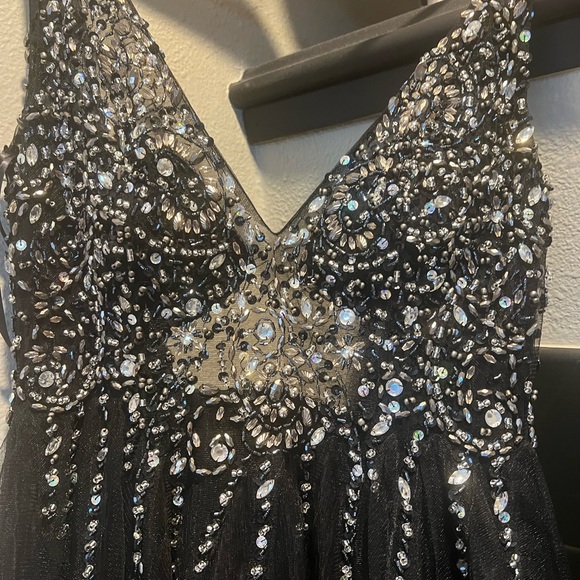 maxi formal dress - Picture 2 of 3